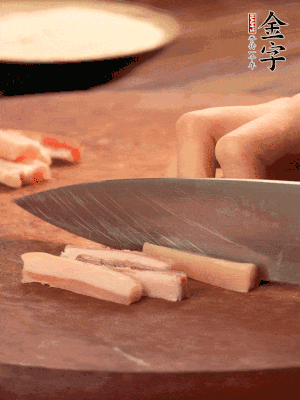 im电竞
淡咸肉切丁。